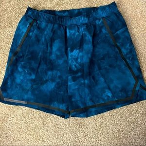 Lululemon surge bold lines 6”